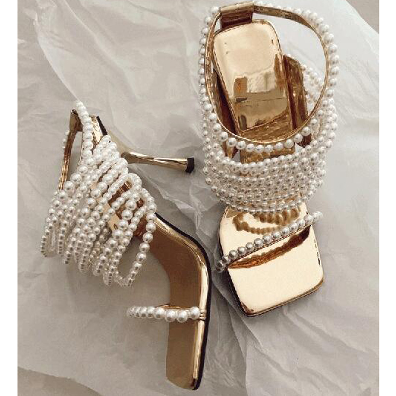 光沢のあるパールチェーンストラップスリングバックスクエアオー - Gold Chain Sandal のレビューと価格